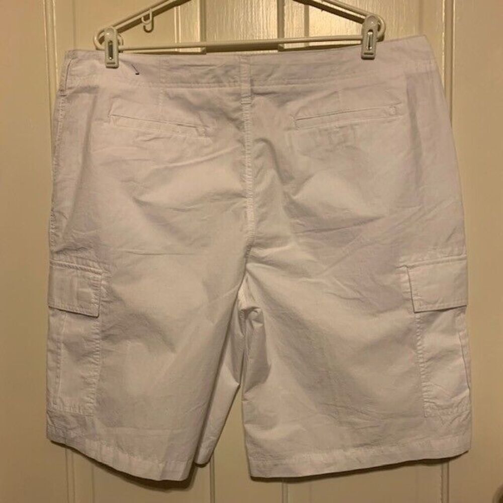 BOCA CLASSICS SIZE 42 WHITE CARGO SHORTS